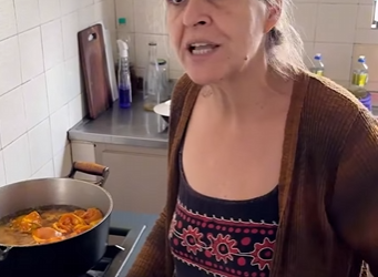 H0911003 Filho descobre que IRMÃ fazia com mãe part2