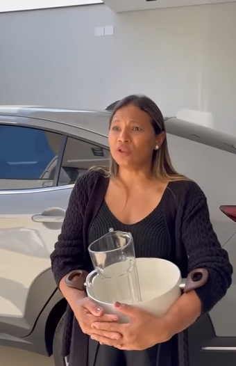 H0914005 vizinha quer comida part2