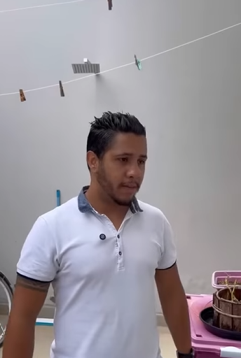 H0919008 Aquele que muito visita, muito provável que algo quer part2