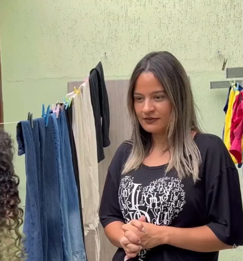 H1018008 Mãe vende brinquedo do filho porque pai tem dinheiro part2