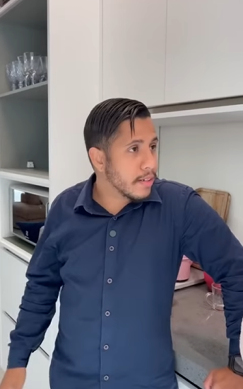 H0916011 família deve conhecer seu lugar part2