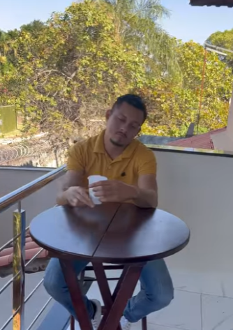 H1004008 Era por isso que ela sempre ficava na empresa quando não tinha ninguém part2