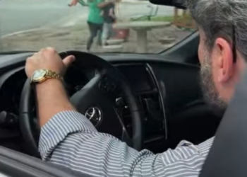 H0909021 Homem rico descobre que menino de rua seu filho part2