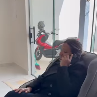 H1203004 Quem quer galinha também tem que querer os pintinhos part2