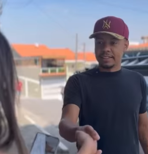 H1218001 Vizinha tirou celular dela para fazer isso, levou uma tremenda lição part2