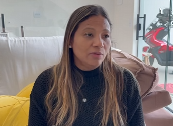 H1203010 Mandava dinheiro para mãe fazer uma casa, quando chegou não podia morar nela part2