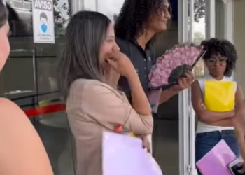 H1218016 Eles zombaram de uma desconhecida tiveram uma grande surpresa part2