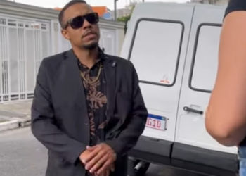 H1218009 pares de tênis, uma vizinha carente uma amiga aproveitadora part2