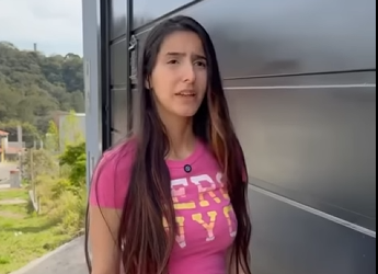 H1214018 Eu conheci ela pela primeira vez isso aconteceu part2