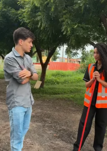 Se arrependeu por se meter com ela part2