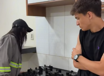 H1422006 Menino ge nio salvou sua ma com esses fones de ouvido part2