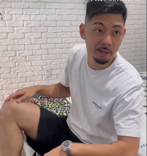 H0109012 Ela nunca imaginou passar pelo pior constrangimento por causa do seu marido mesquinho part2