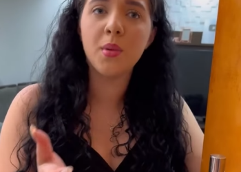 H0109011 No aniversário deles, ela descobriu que seu marido estava traindo com sua parceira policial part2