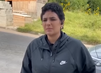 H1516005 Ela pega dinheiro do inquilino diz que eles não pagam part2