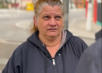 H1415019 Promoção proibida Chefe descobre deslealdade da funcionária part2