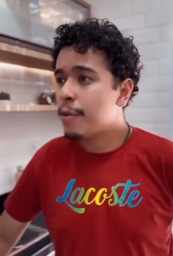 H2808017 Descobriram que minha Mãe estava pegando as coisas escondido no mercado ela se deu mal,eu já tinha conversado com ela parte 2