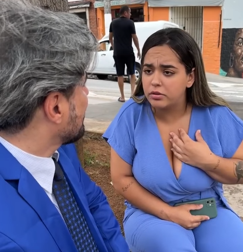 H1509017 Nunca tente brincar com duas mulheres inteligentes part2