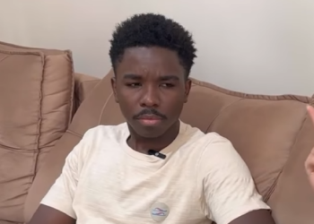 H1518020 Vizinha se fingindo de surda muda para não emprestar nada da sua casa part2