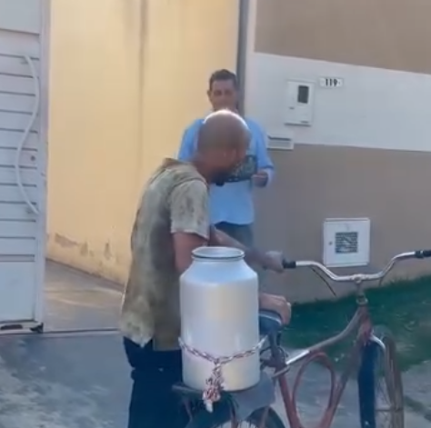 H1617009 Leiteiro recuperou sua reputação de um cliente arr0g@nte veja no que deu part2