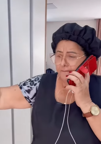 H1908007 Empregada quelm0u camiseta do patrão part2