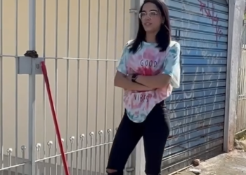 H1918002 Ela emprestou liquidificador para vizinha sem saber que ela voltaria faria isso com ela part2