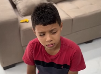 H1622019 Ajudou seu pai descobrir verdadeiro rosto da sua madrasta infiel part2