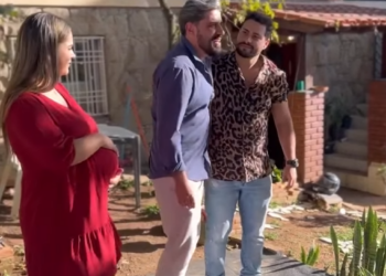 H1604020 Ela colocou uma bexiga para fingir que estava grávida part2