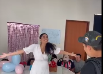 H1901017 Ela esta gra vida de um homem que nao quer filho