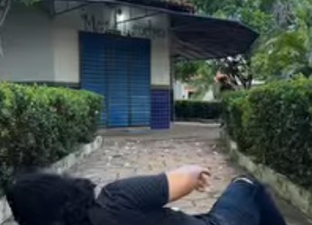 H2122001 Jovem miliona rio fingiu ser velho para testar nova enfermeira da sua ma e part2