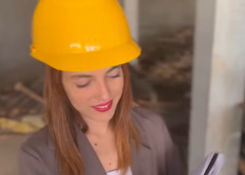 H2104006 Este pobre pedreiro fez impossível para conquistar uma arquiteta part2