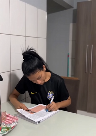 H2115006 Ela descobriu tudo teve que tomar atitude part2