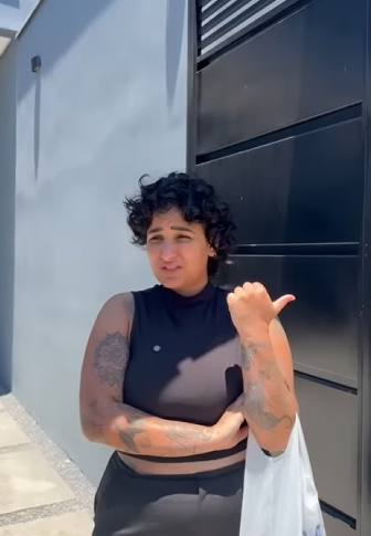 H2209004 Encontrou ele saindo de casa foi isso que ele fez part2