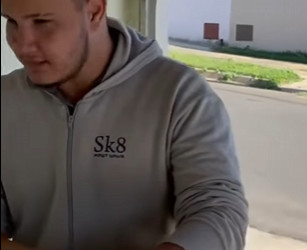 H2317006 Ele Zomba com entregador de pizza, mexeu com quem não devia teve que merecia! part2