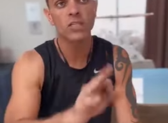 H2208010 Troquei senha do wifi,meu Cunhado folgado quer usar dia todo sem ajudar pagar,fica enrolado vai ficar sem internet parte 2