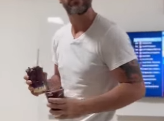 H0511005 Ele nega comida para enteada! part2