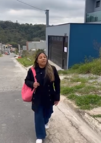 H2303005 Mandou fazer uma casa com filha, quando chego part2