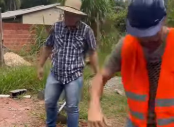 H0511007 Esposa com marido c4deir4nte tenta ficar com cunhado desm4sc4r4d4 part2