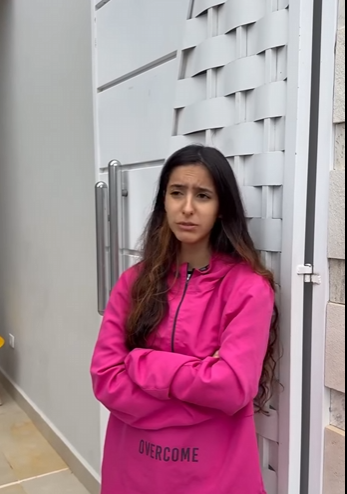 H2303015 Disse pra ela que comprou um terreno pra fazer uma part2