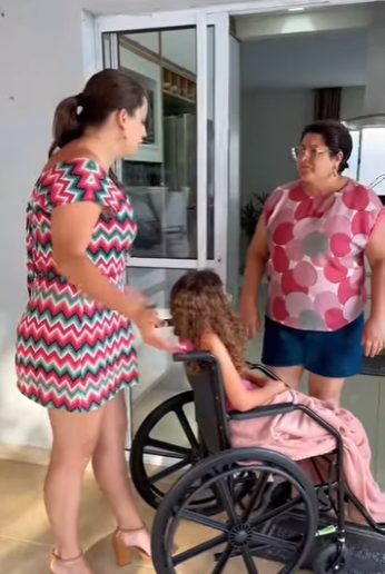 H2208021 Mãe 4b4ndon4 filha porque era cadeir4nte part2