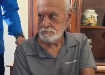 H2409005 Seu sogro colocou seu celular para cozinhar ela part2