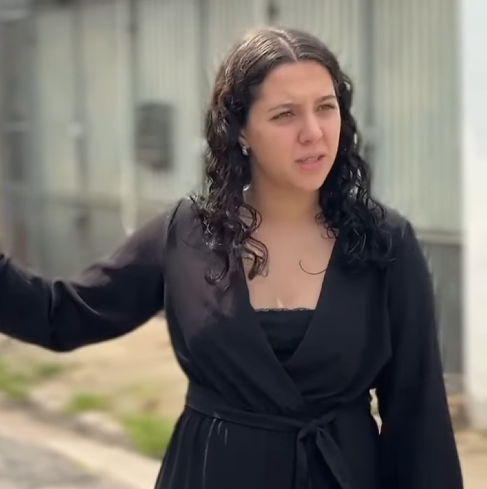 H3113002 Mentiu para suas amigas onde morava, porque tinha vergonha da própria casa parte 2