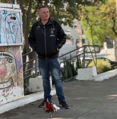 H3113008 Ele se cansou de mulheres interesseiras criou um plano para encontrar uma mulher sincera parte 2