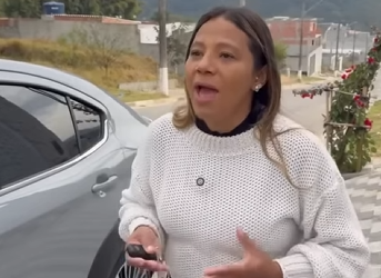 H0514007 Com anos ela queria que os seus pais desse de tudo para ela part2