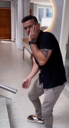 H2408008 Foi ali que o coração dela se quebrou part2