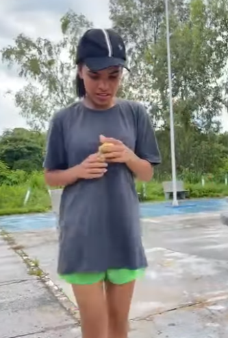 Essa mulher arrogante perdeu tudo por na ser hum