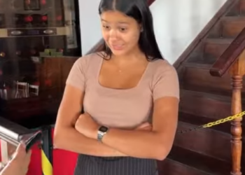 H2709007 Milionária surpreende um homem pobre part2