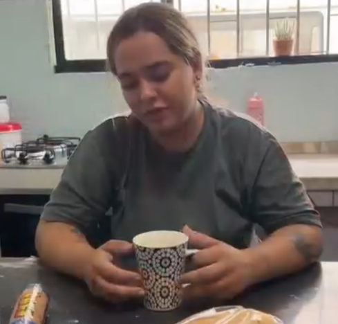 H2709005 Menino vendedor de bala descobre que pai tem out part2