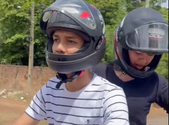 Moto Uber beija passageira muda vida dela part2