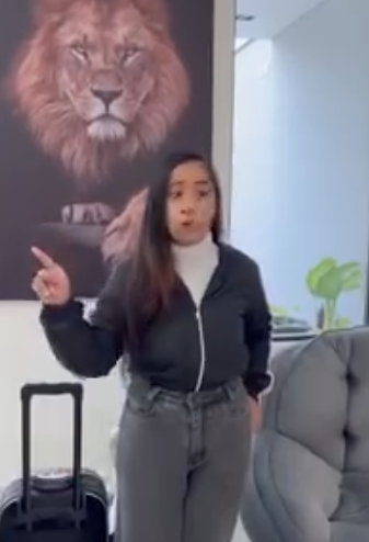 H2416015 Eles vão de visita casa do irmão, chegam dando part2