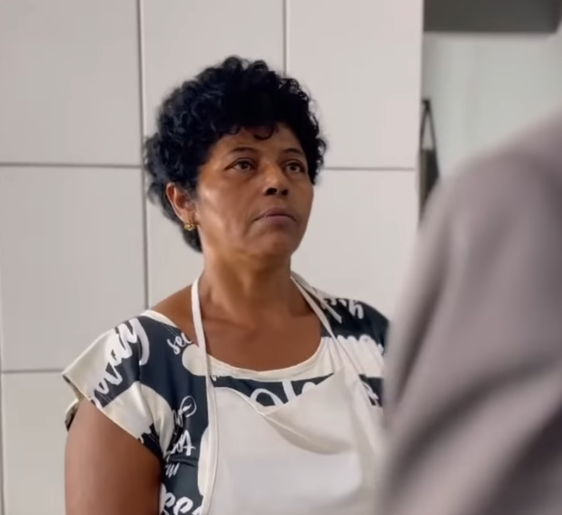 H2621009 Patrão surpreende funcinonaía dormindo no trabalho part2